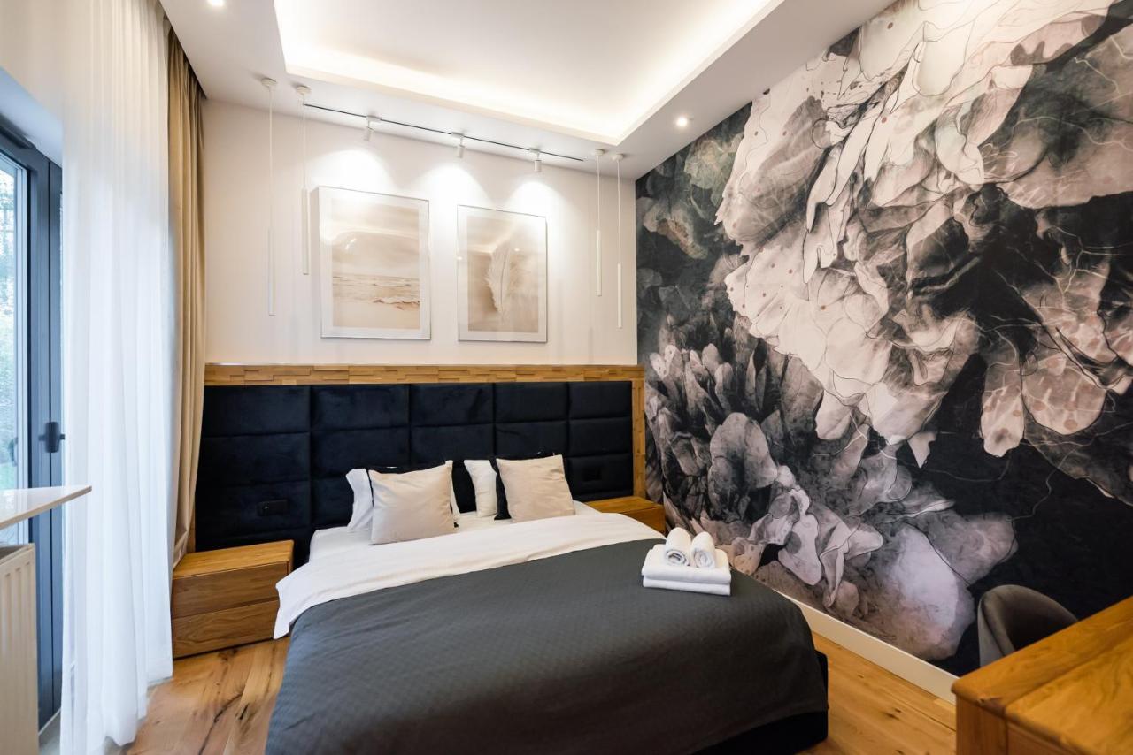 Zlota Sophisticated Apartment Warsaw Exterior photo